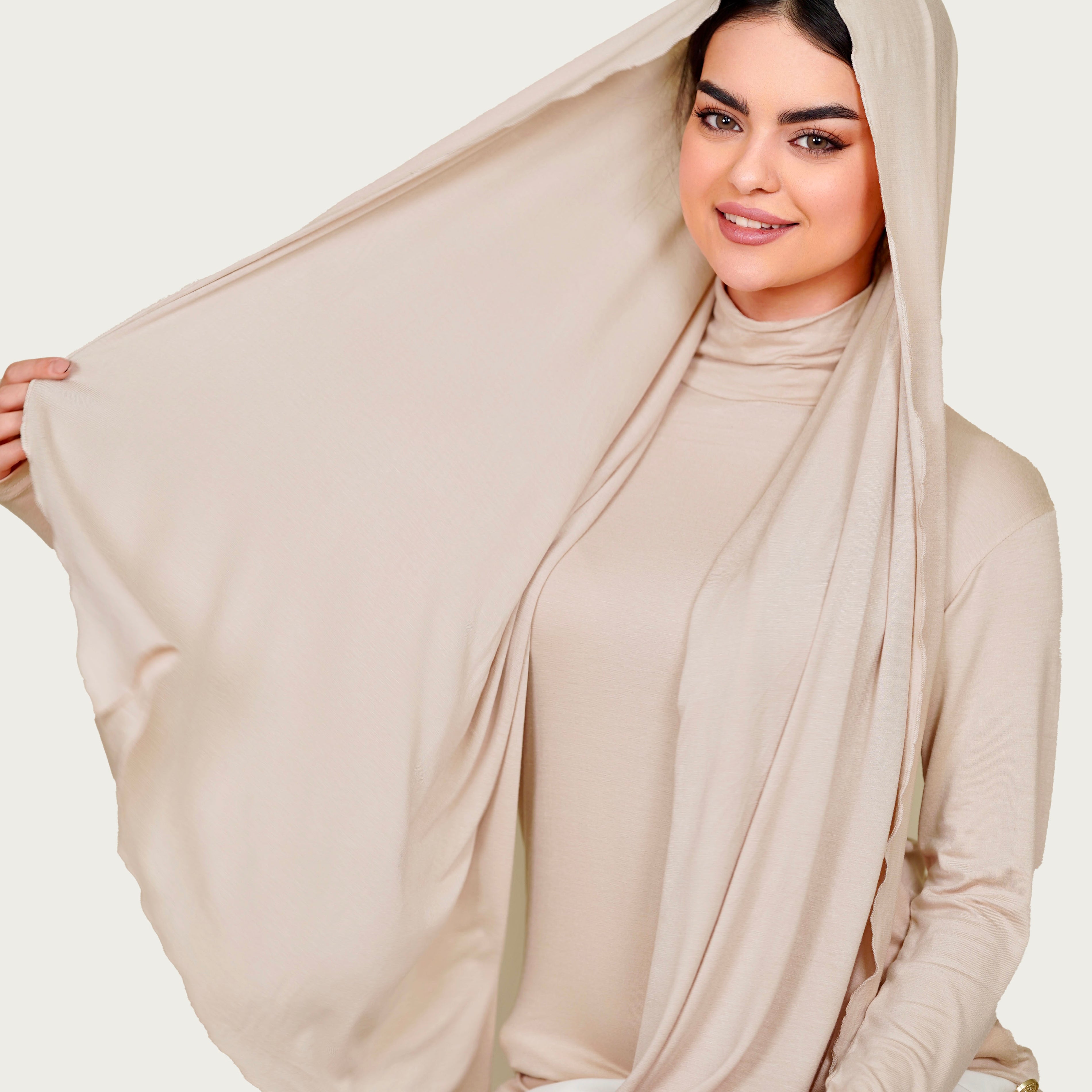 SET : Classic Hijab Matching With Long Top
