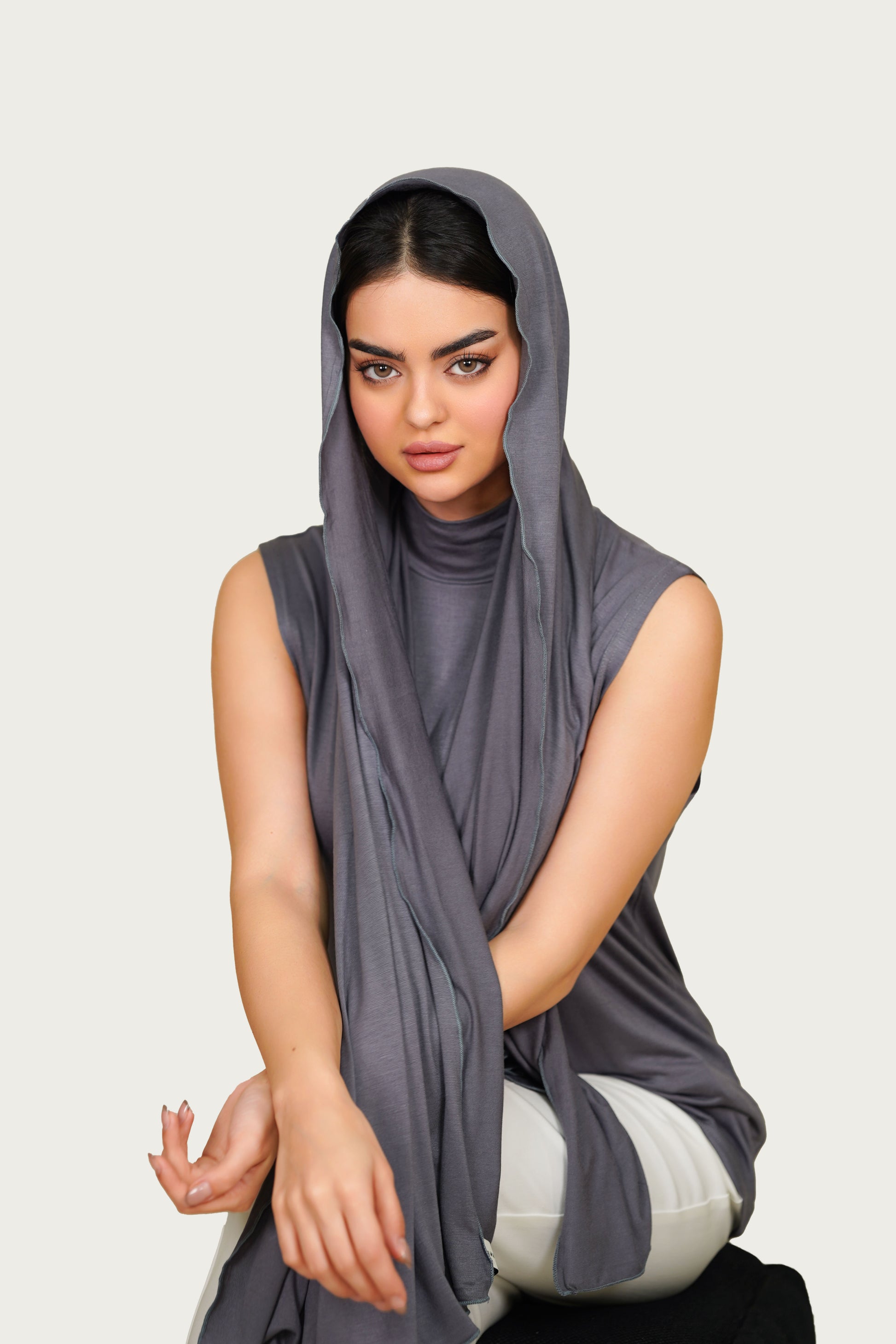 SET : Classic Hijab Matching With Cut Top