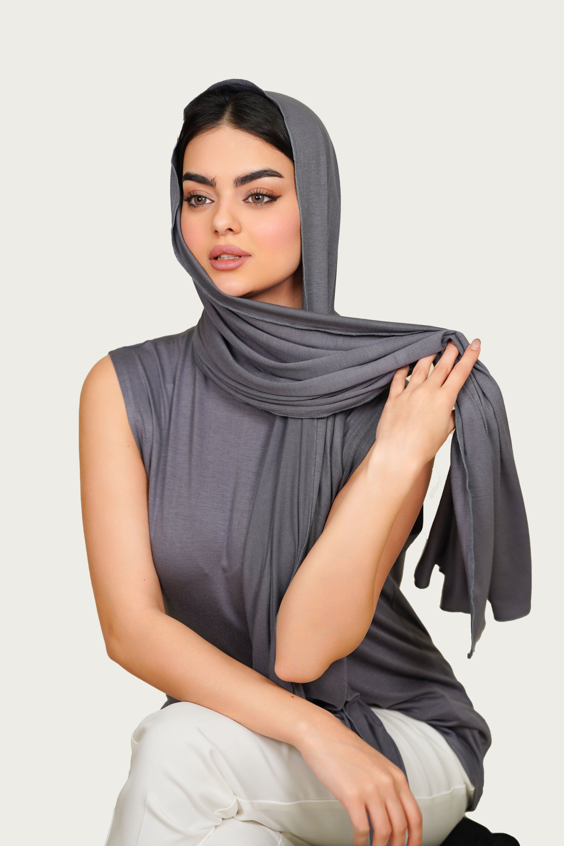 SET : Classic Hijab Matching With Cut Top