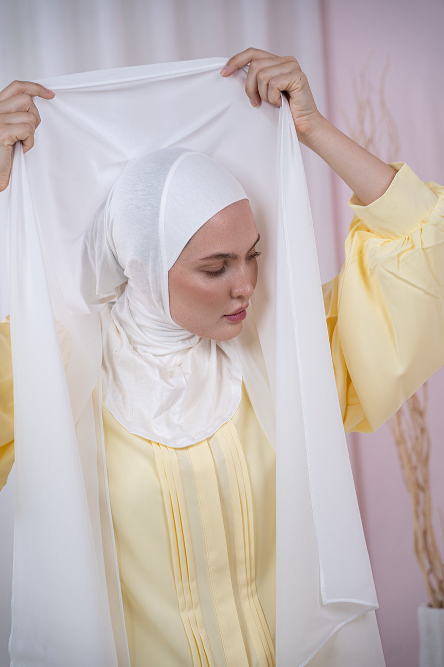 Off-white Magic Chiffon Hijab details | Nawara 