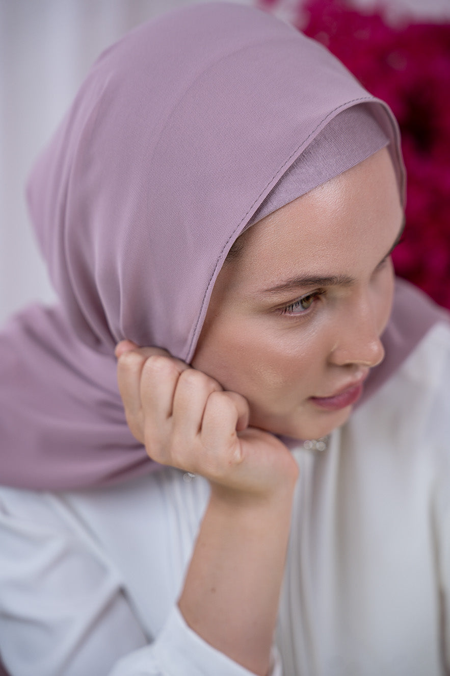 Pink Magic Chiffon Hijab close-up | Nawara 