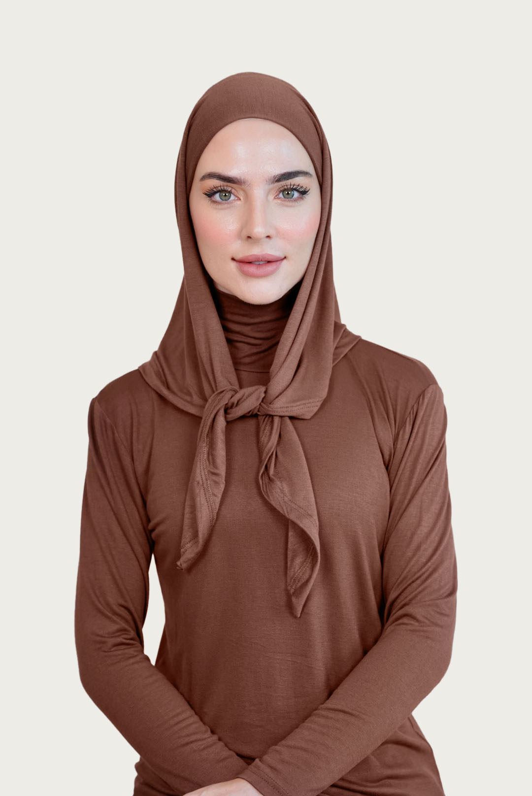 SET : Triangle Hijab Matching With Long Top