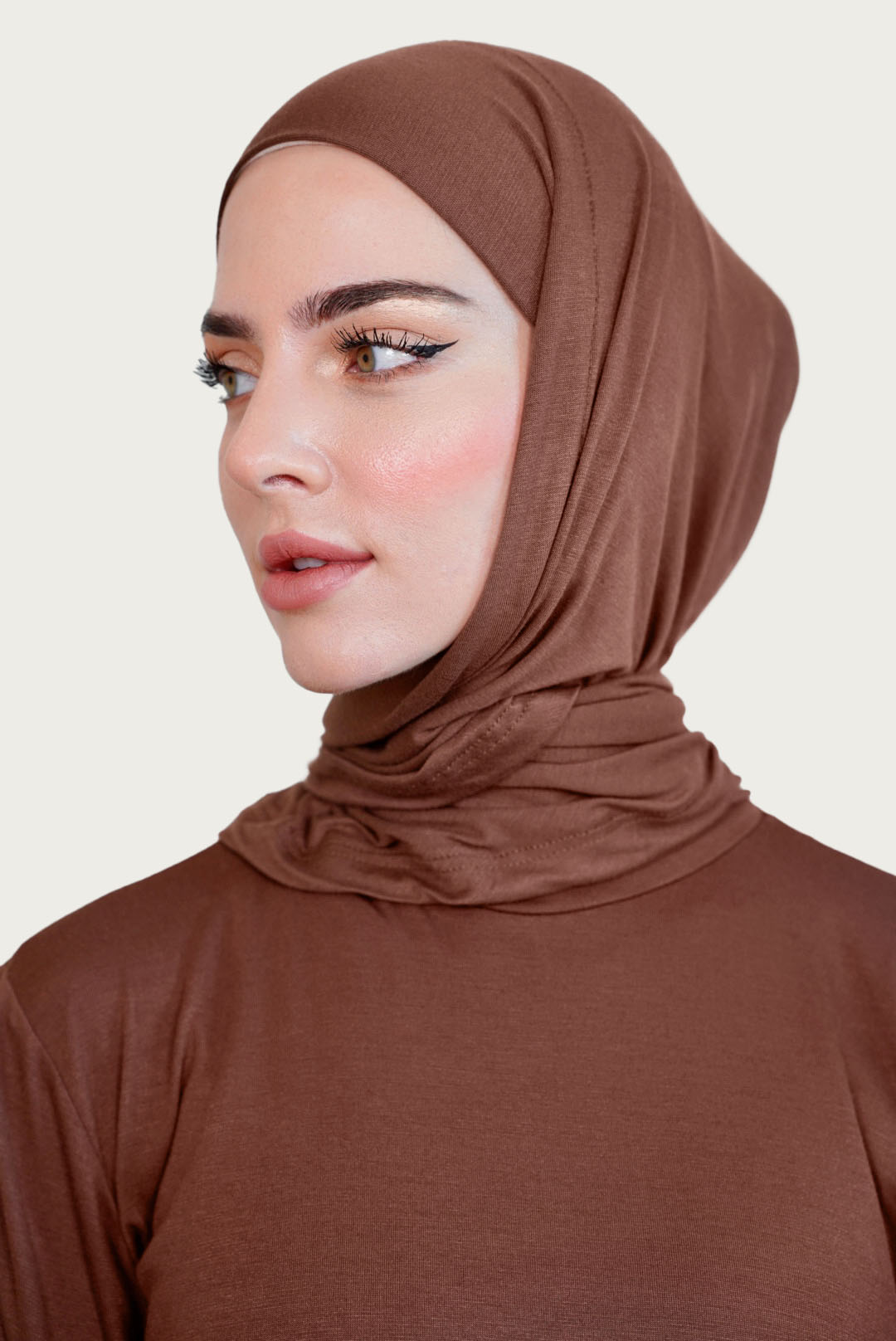 SET : Triangle Hijab Matching With Long Top
