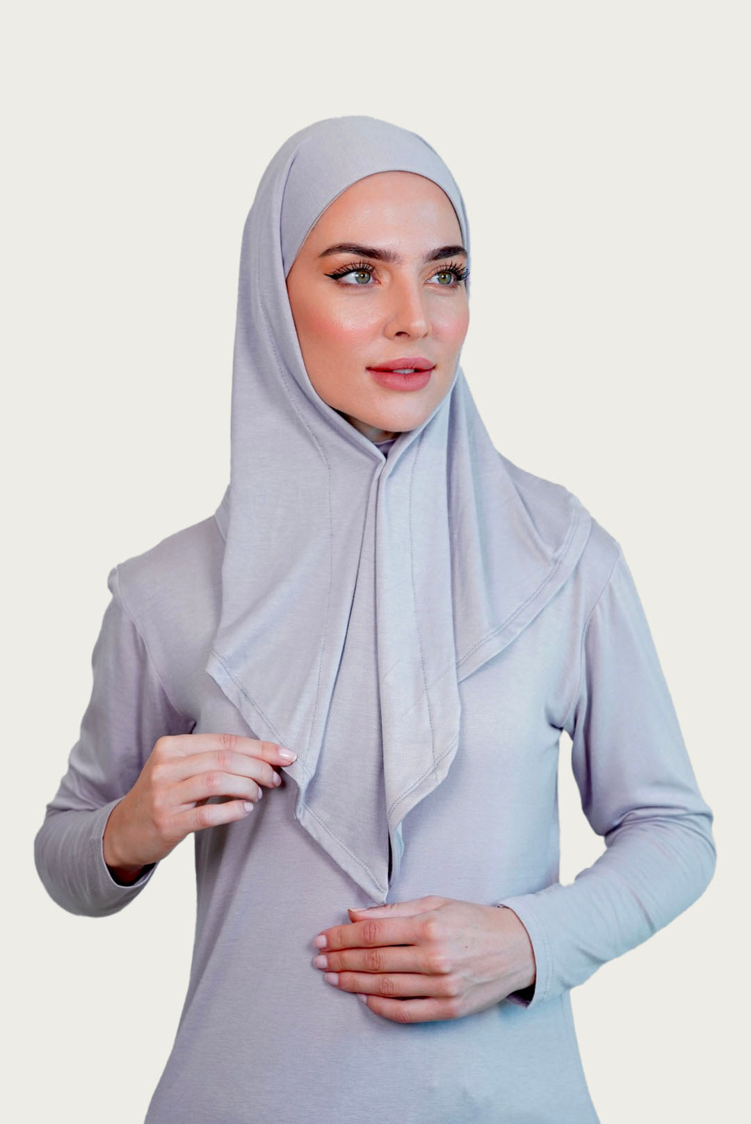 SET : Triangle Hijab Matching With Long Top