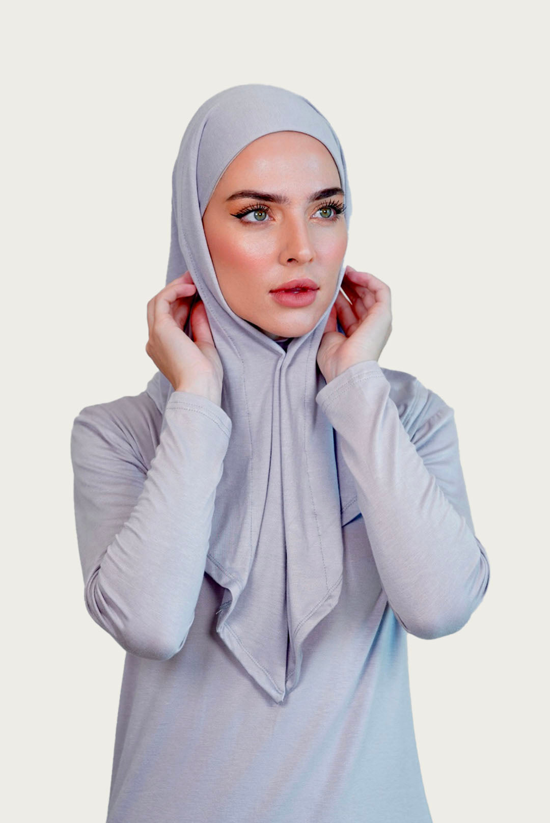 SET : Triangle Hijab Matching With Long Top