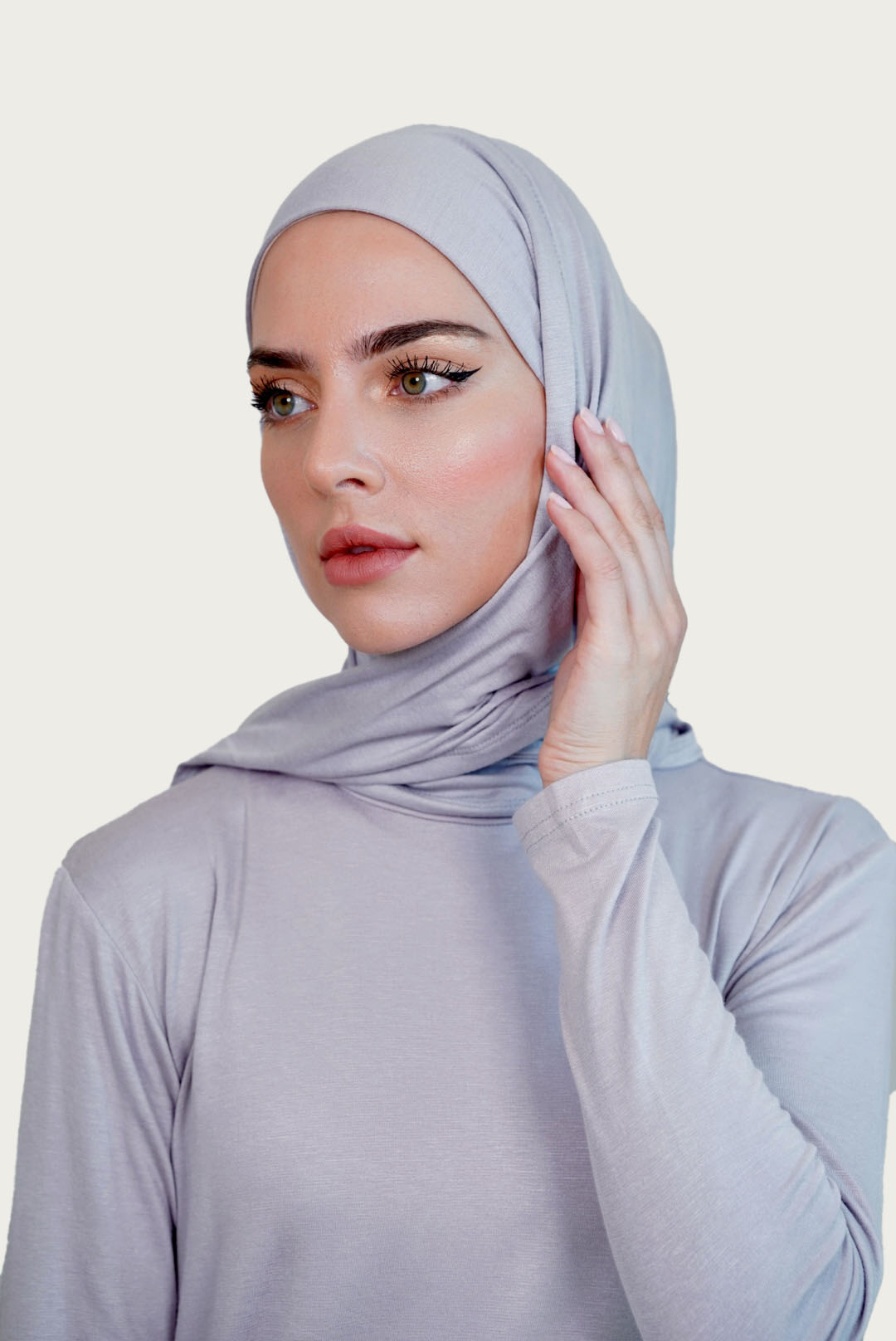 SET : Triangle Hijab Matching With Long Top
