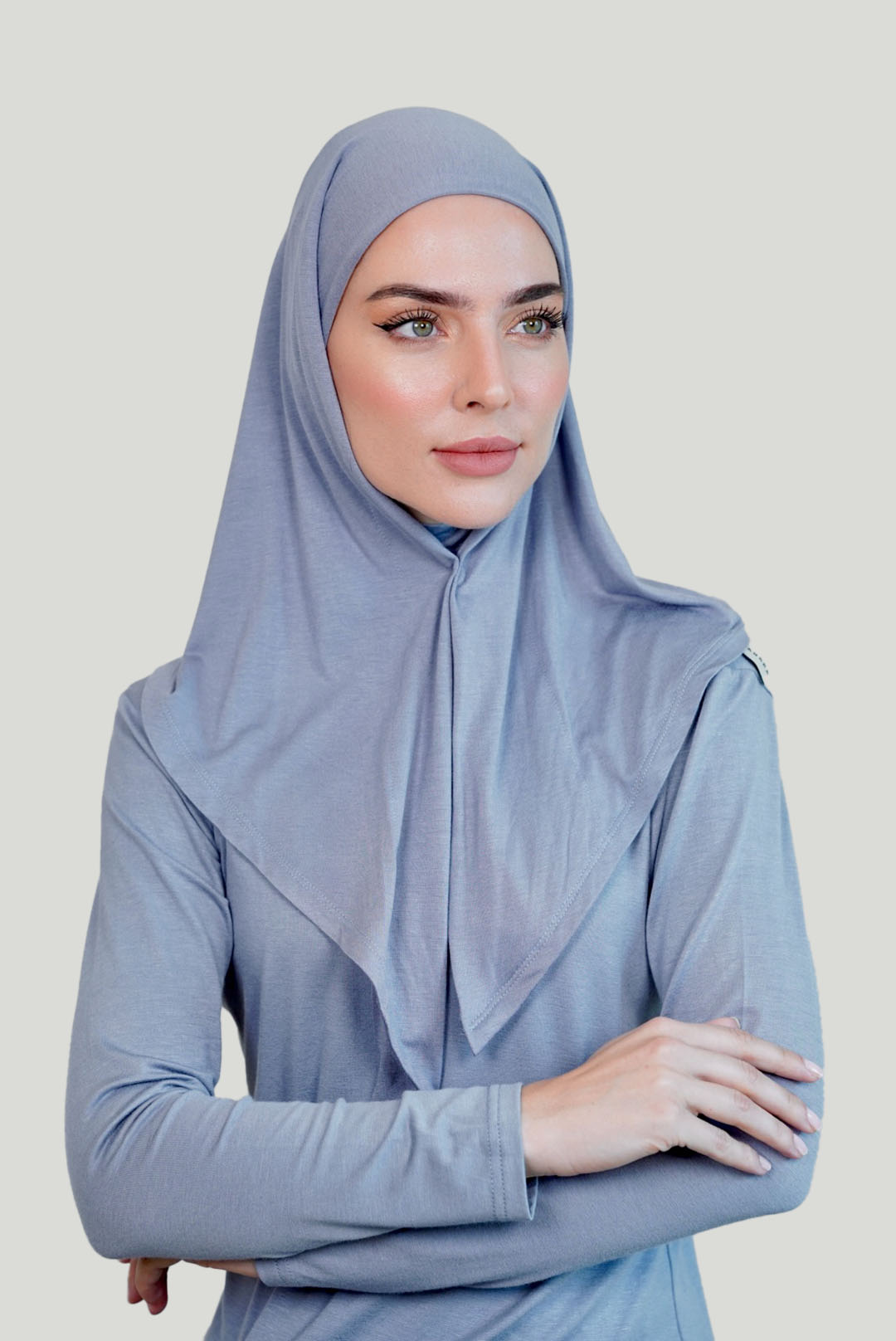 SET : Triangle Hijab Matching With Long Top