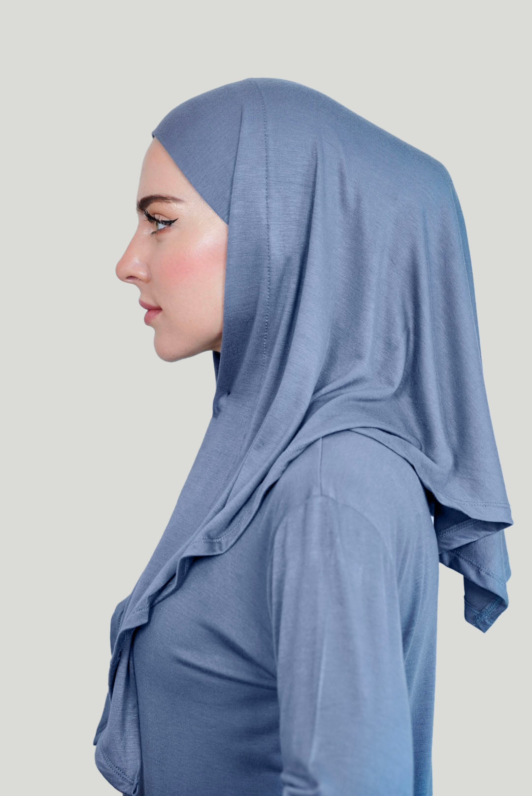 SET : Triangle Hijab Matching With Long Top