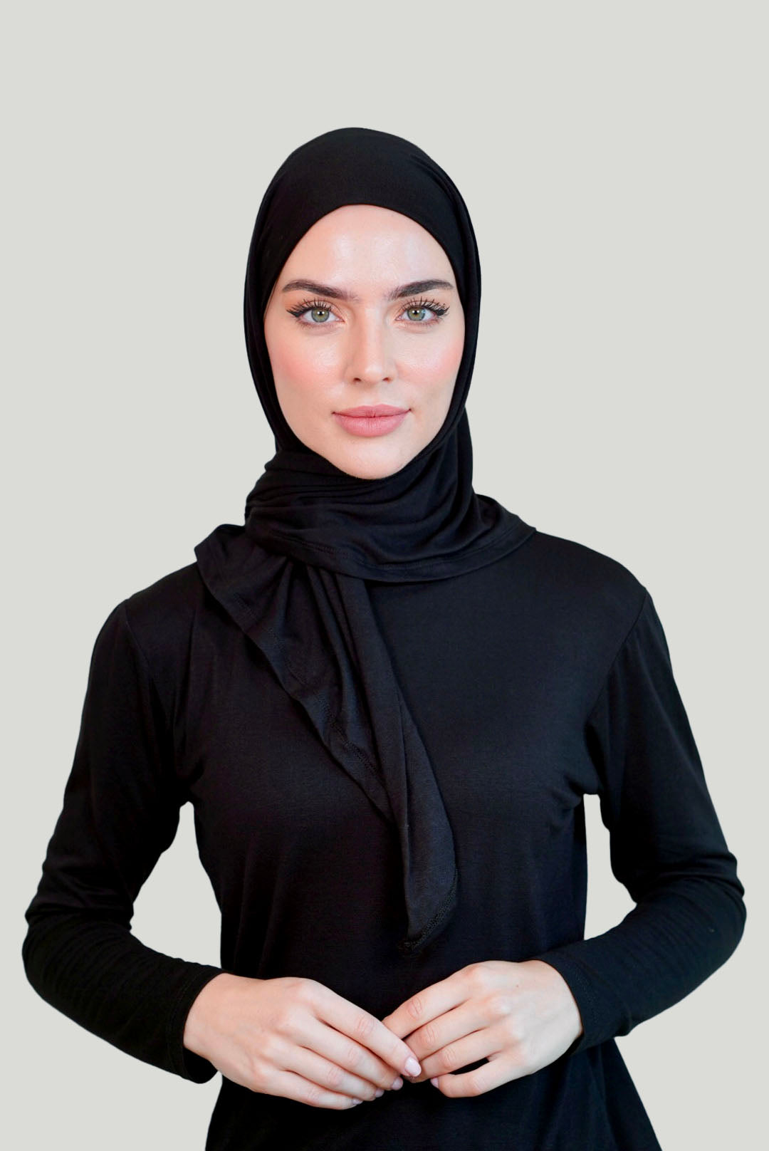 SET : Triangle Hijab Matching With Long Top