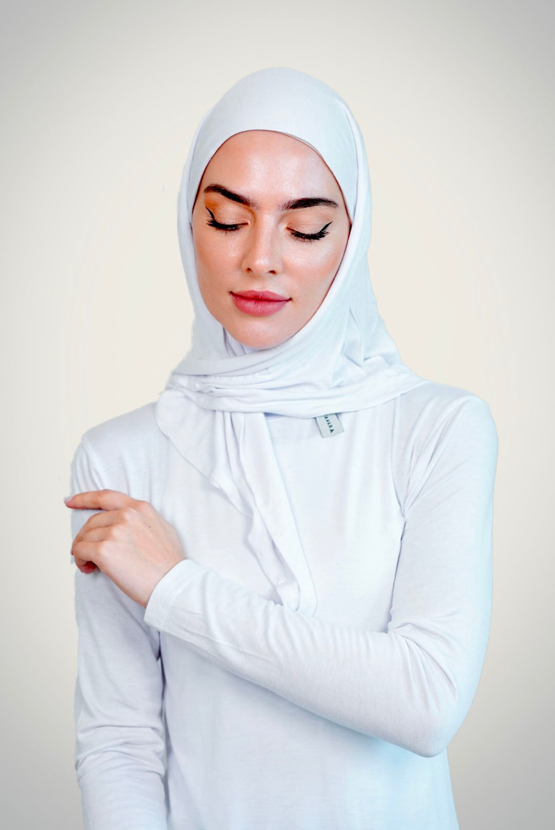 SET : Triangle Hijab Matching With Long Top